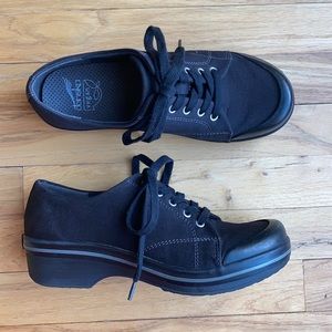 DANSKO Vegan Veda lace up clogs 39 black